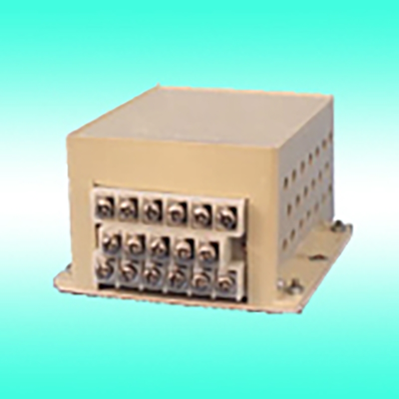 FJQ-3三相移(yi)相或過零(líng)可控矽觸(chu)發附加器(qì)